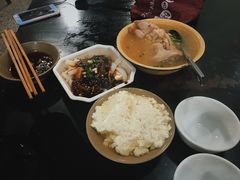 蹄花汤-梯坎豆花