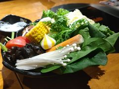 -呷哺呷哺 蔬菜畅吃(中发百旺店)