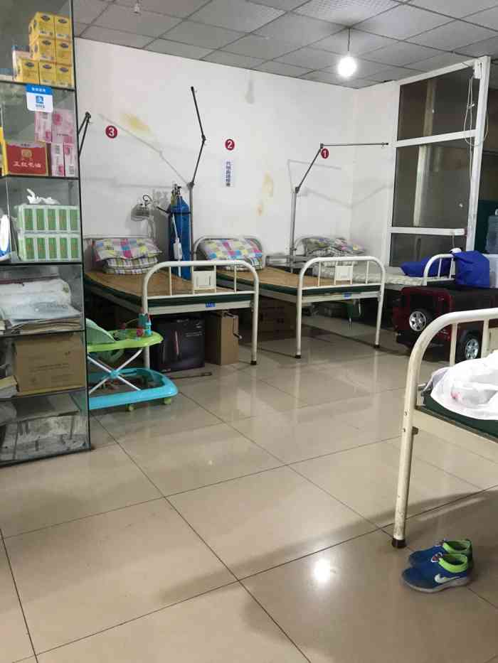 美希诊所-"昨天下班后就赶过来输液,晚上快七点才出门.