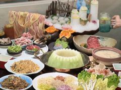 -得意咚瓜·顺德鱼生·冬瓜火锅(深圳首店)