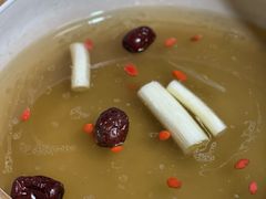 清汤-东巴谷野生菌火锅餐厅