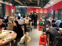 大堂-永红源啤酒·烧烤·海鲜·大排档(青特城店)