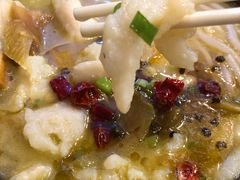 -周鱼小馆石锅酸菜鱼(活力汇店)