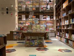 儿童区，感觉夏天会有很多小孩-扶光书店(中环店)