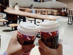 燕麦拿铁（大杯）-星巴克(迪士尼小镇店)