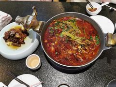 -万重锦·人文川菜馆(骡马市店)