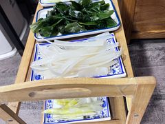 -灶知轩湘西石锅鱼(万佳广场店)