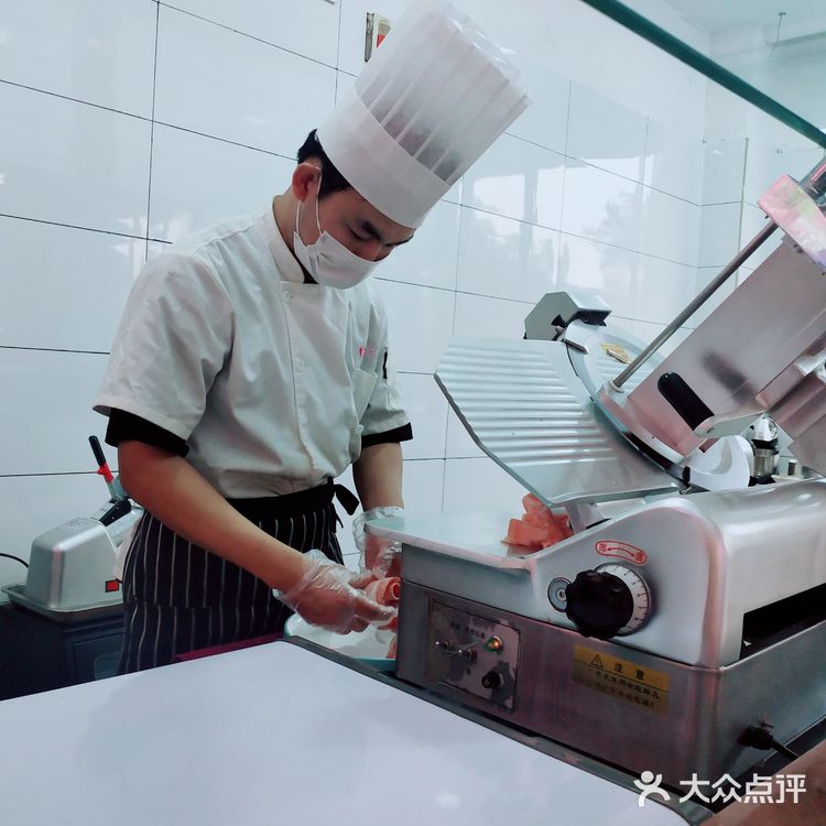 撸串一定要有范儿，要选我就选川范儿