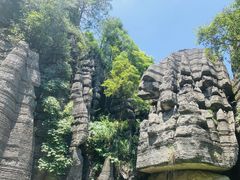 -梭布垭石林景区