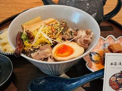 -啢啢茶寮(芳华横街店)