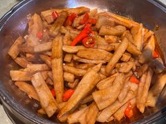 -昱龙大盆牛蛙馆(三兴街总店)