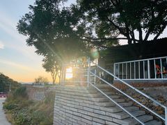 -鬼笑石后山停车场