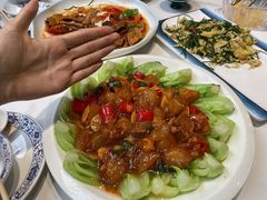 -三江源美食城