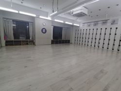 -OM瑜伽教练培训学院