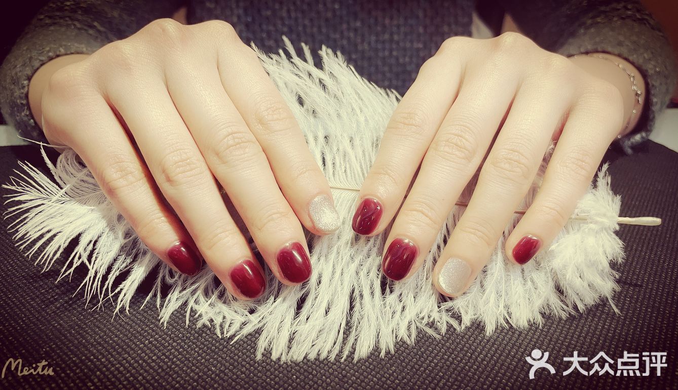 [爱心]新年红紫丁香搭猫眼[指甲油]穿戴美甲