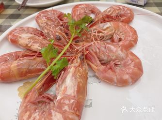 在顺德只要是个餐厅现在都一位难求！！！