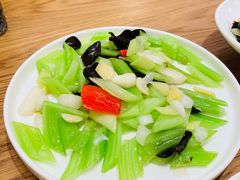 西芹百合爽马蹄-顺风汤馆·广府粤菜(江宸天街店)