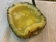 -志龙皇冠吃货椰子铺