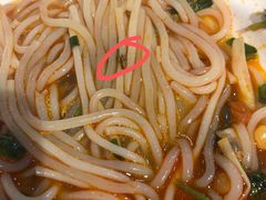 -爆炸头阿姨小四川正宗川味小吃(无任何分店)