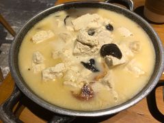 土家手掰柴火豆腐-吃饭皇帝大土家民族菜(正大广场店)