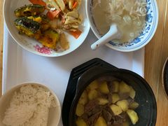 -爱的果实月嫂育婴师(世纪东方店)