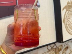 -汽车博物馆主题餐厅