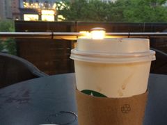 -星巴克(西藏路店)