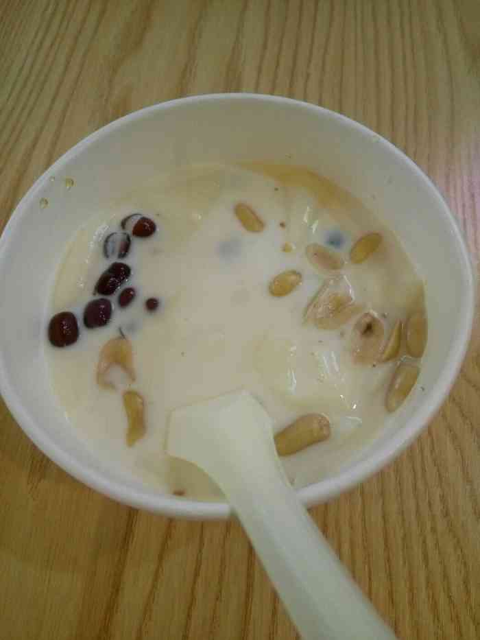 最喜欢这里的豆花和双皮奶,味道棒棒哒
