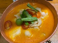 版纳野果酸汤鱼-云海肴·云南小炒·汽锅鸡(天津国金汇店)