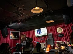 -东岸Cafe 爵士俱乐部