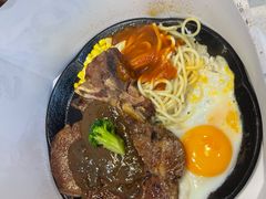 -汤姆家的牛排意面披萨(新城市广场店)