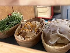 -廖掌柜·重庆鲜货火锅(上海首店)