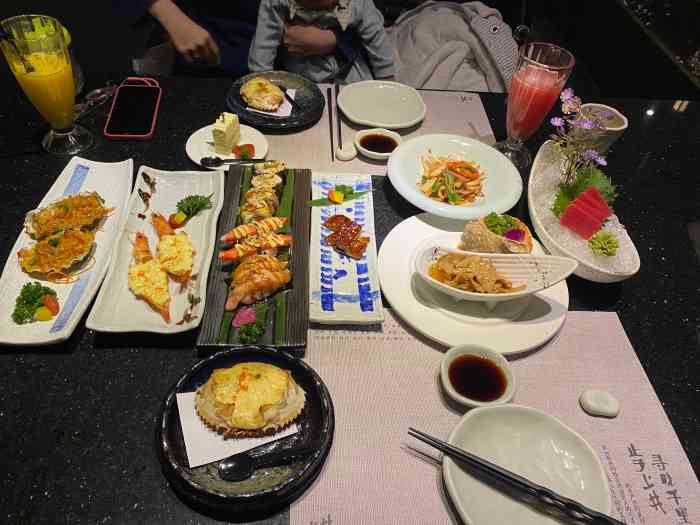 感觉性价比不错的自助餐上井去的大卫城店招商银行有团购价格比较划算