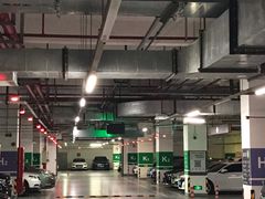 -虹桥天地-停车场