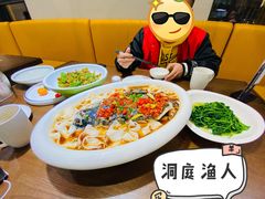 老坛剁椒鱼头-洞庭渔人(沙湾店)