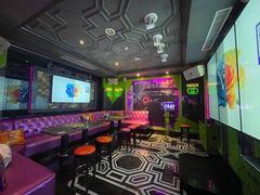 -UK派对KTV(日月广场店)