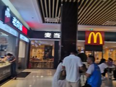 -麦当劳(石坝服务区店)