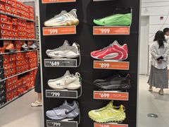 -NIKE 换季优惠店(上海青浦奥特莱斯)