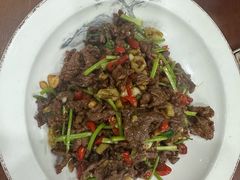 -湖南人家湘菜馆(镇江路店)