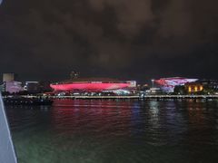 -黄浦江游览十六铺3号码头网红自助餐