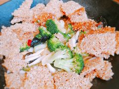 一个锅巴和时蔬-薇酌饮·陕西菜(南门外店)