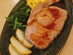 铁板黑胡椒汁牛排-萨莉亚意式餐厅(特力时尚汇店)