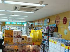 零售区-全家便利店(杭州龙翔桥地铁站店)