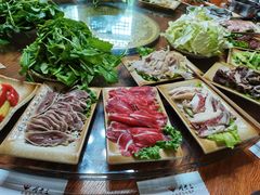 -周老三跷脚牛肉·全牛火锅(非遗传承店)