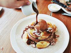 -ROAST coffee & eatery
