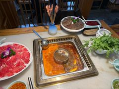 -巴渝瓦肆重庆鲜火锅(宝龙环湖店)