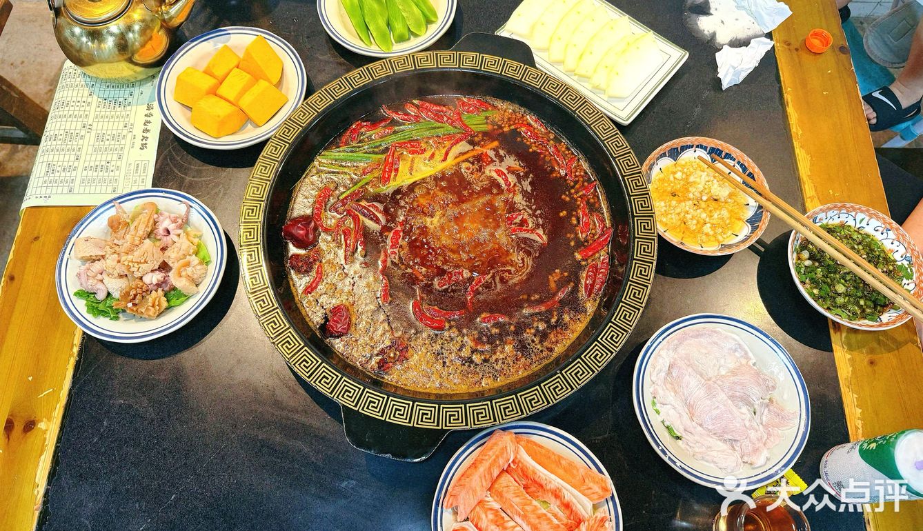 在重庆，鸭肠必须当作小面吃