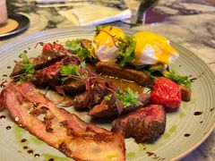 招牌小牛侧腹班尼迪-人民咖啡馆(四行仓库店)