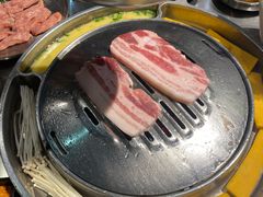 -哈哈碳都·牛肋条无限自助烤肉(台江万达店)
