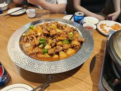 -俭寨大盘鸡·手抓肉·烧烤新疆菜(乌苏路店)